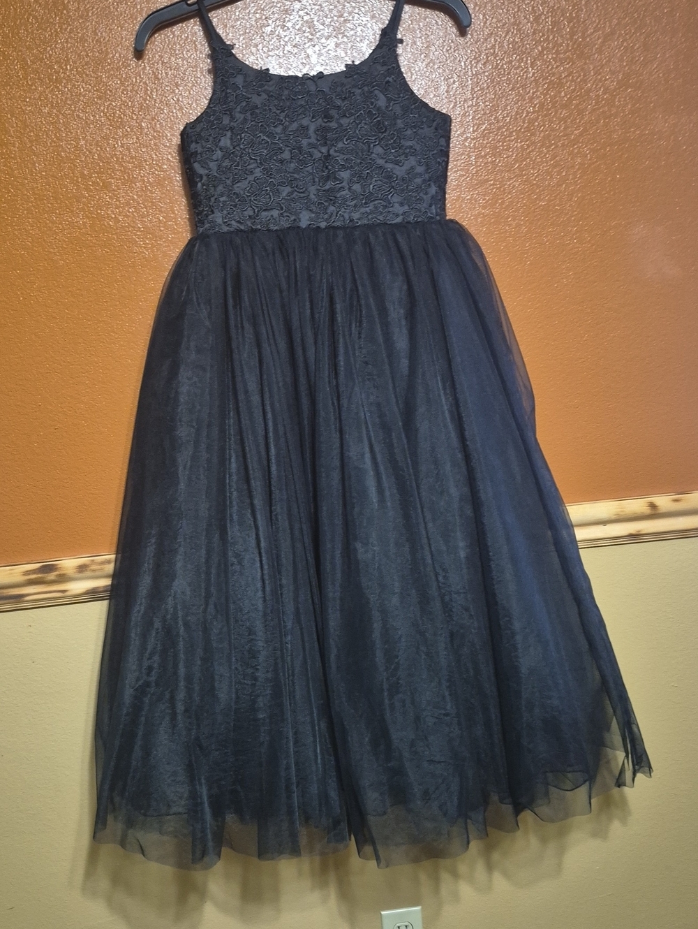 Source Unknown Black Lace Bodice Tulle Girls' Formal Dress - Picture 6 of 7